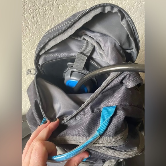 Water backpack - Picture 3 of 4